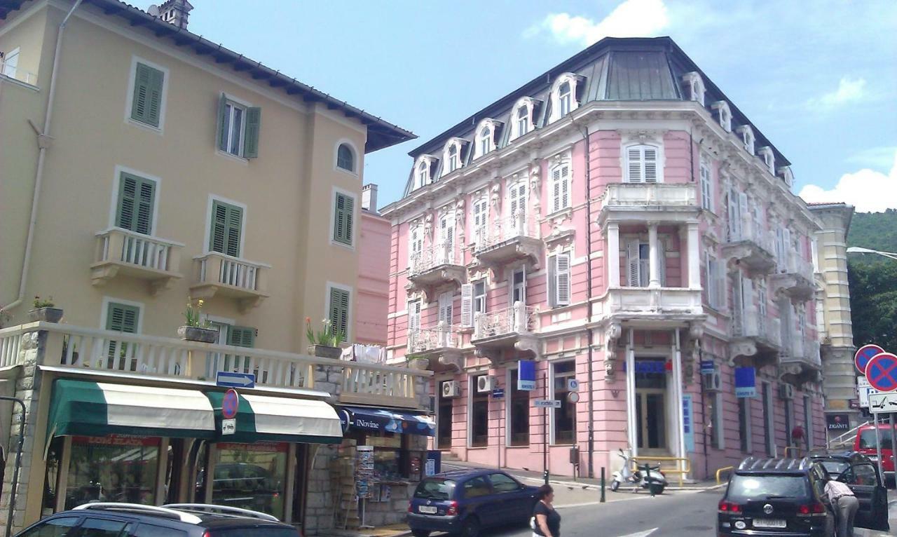 Apartment Secret Garden Opatija Bagian luar foto