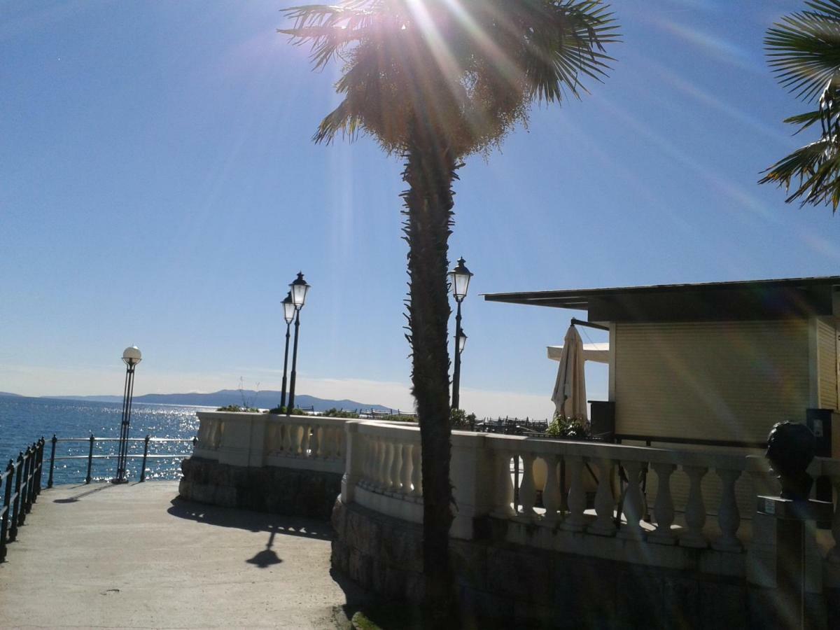 Apartment Secret Garden Opatija Bagian luar foto